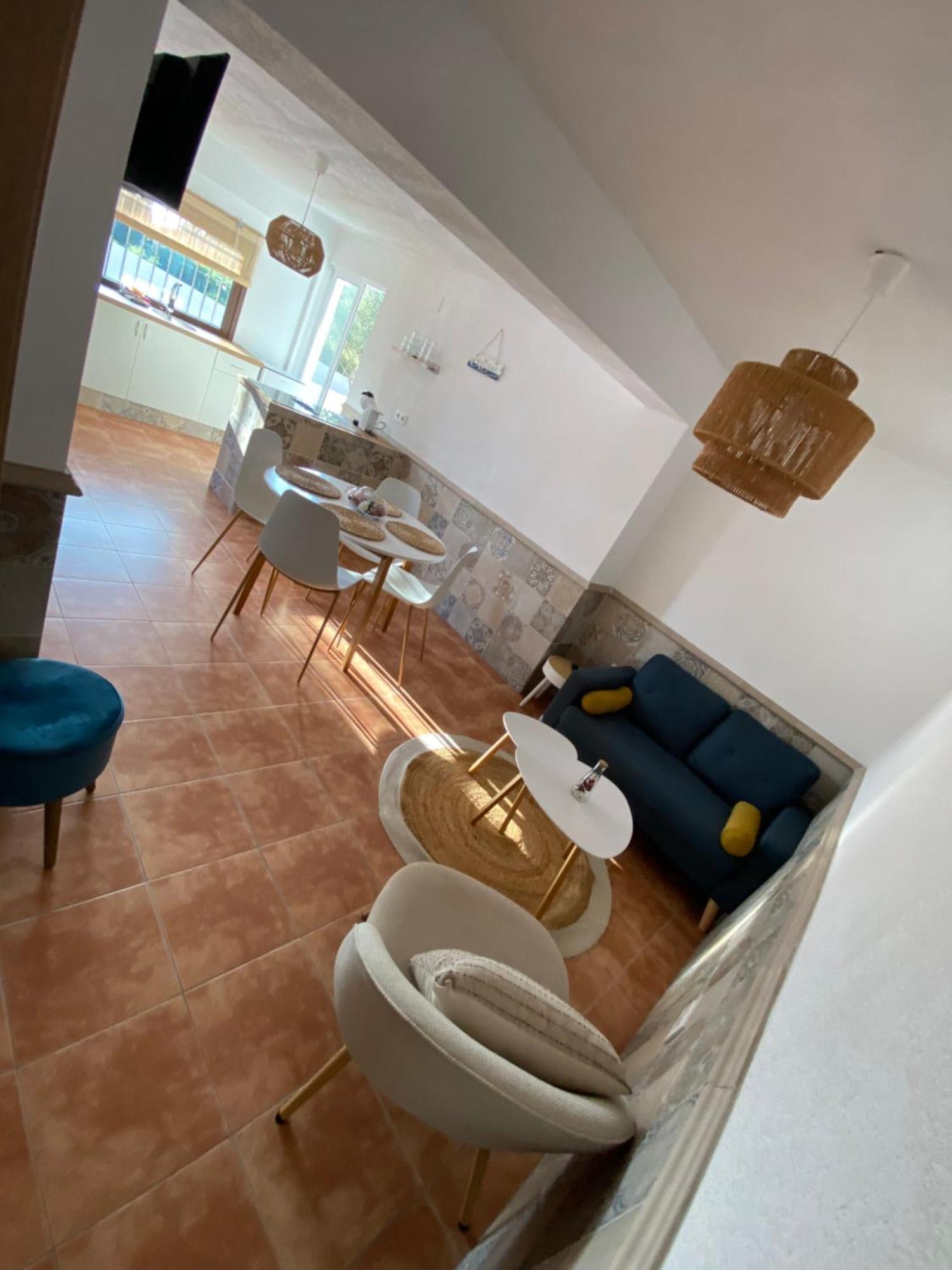 Rey Elzinga Apartment *